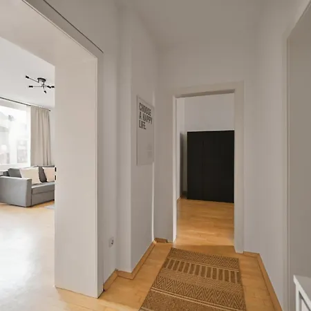 Goodliving Mit Netflix Buero Und Parkplatz