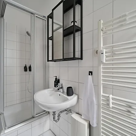 Goodliving Mit Netflix Buero Und Parkplatz דירה אסן