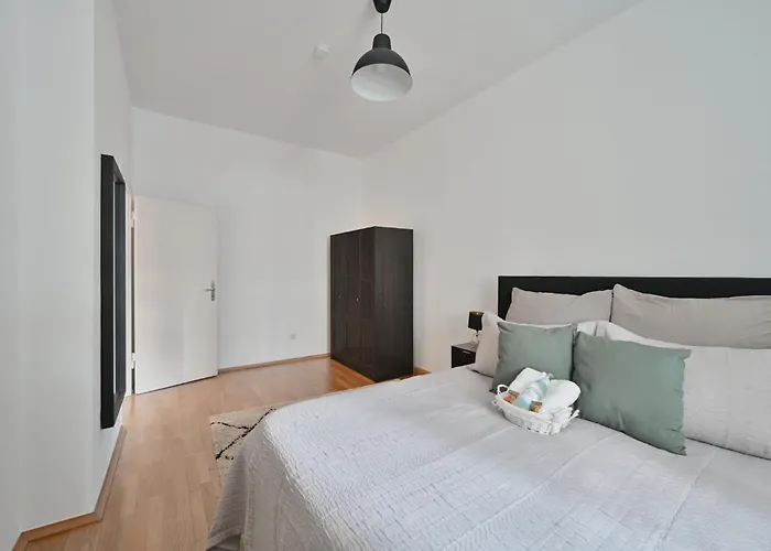 Goodliving Mit Netflix Buero Und Parkplatz